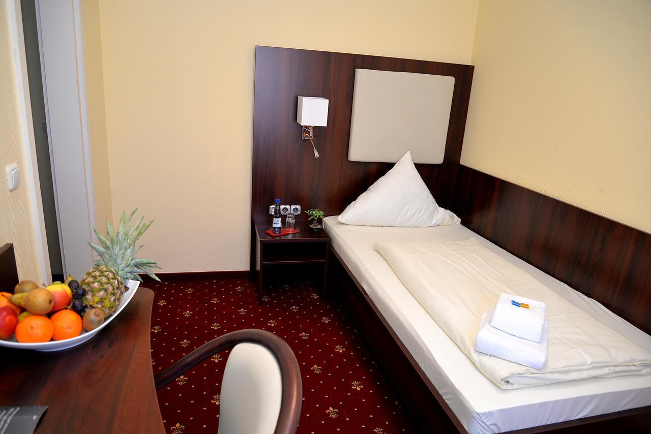Hotel Neugrabener Hof Гамбург Экстерьер фото